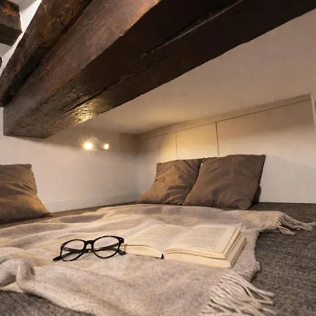 Louvres Notre Dame De Apartament *