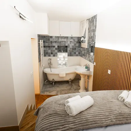 Louvres Notre Dame De Apartament *