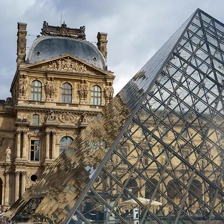 Louvres Notre Dame De * Paryż